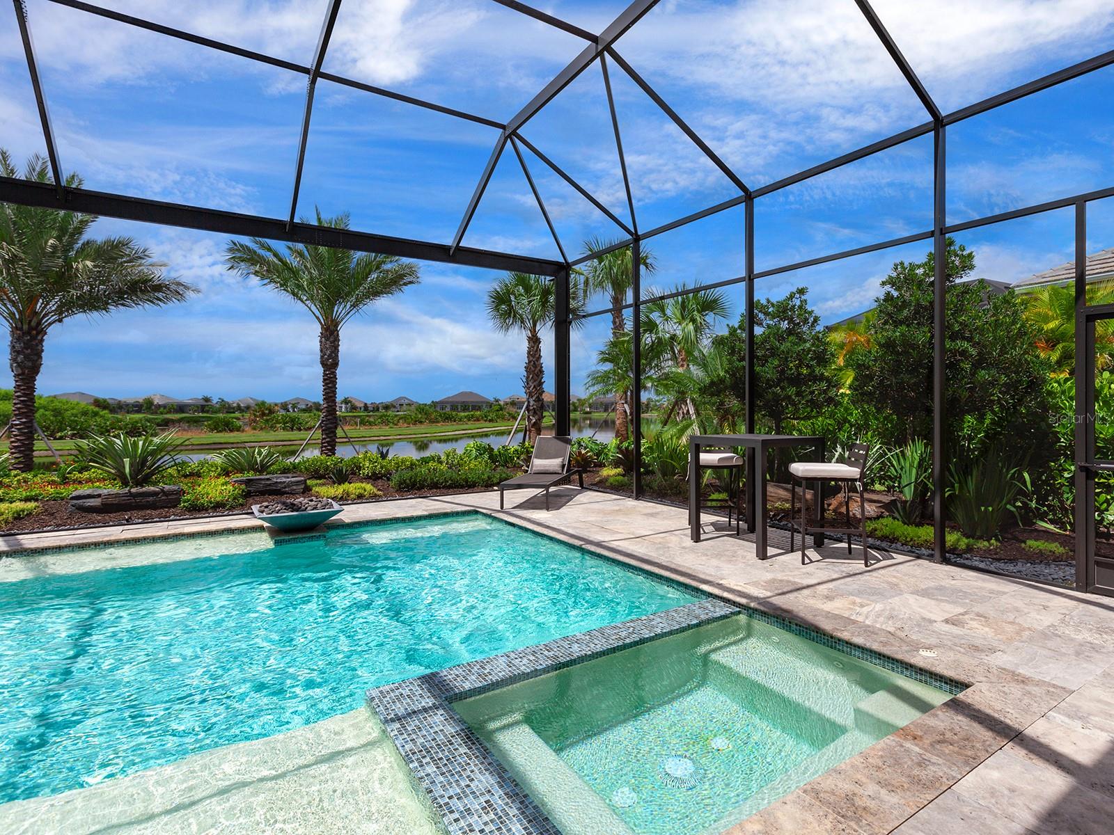 LAKE CLUB - Residential