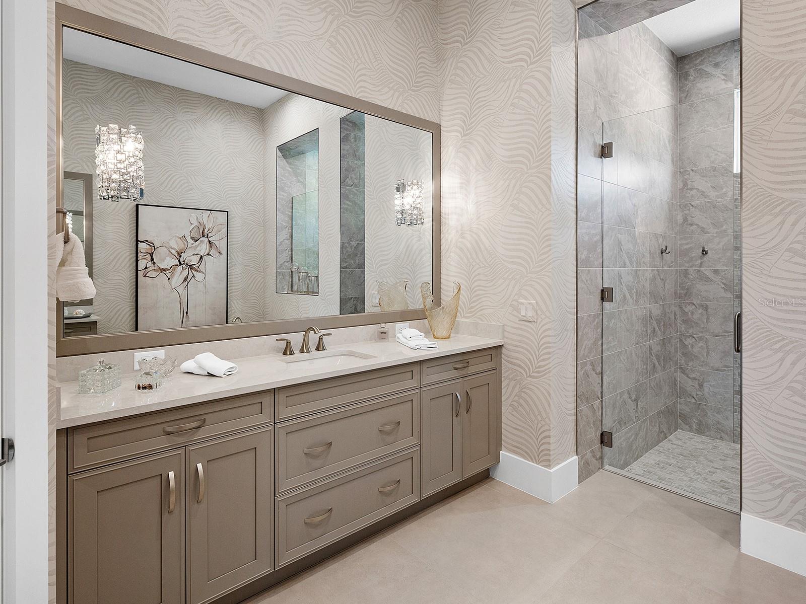 LAKE CLUB - Residential