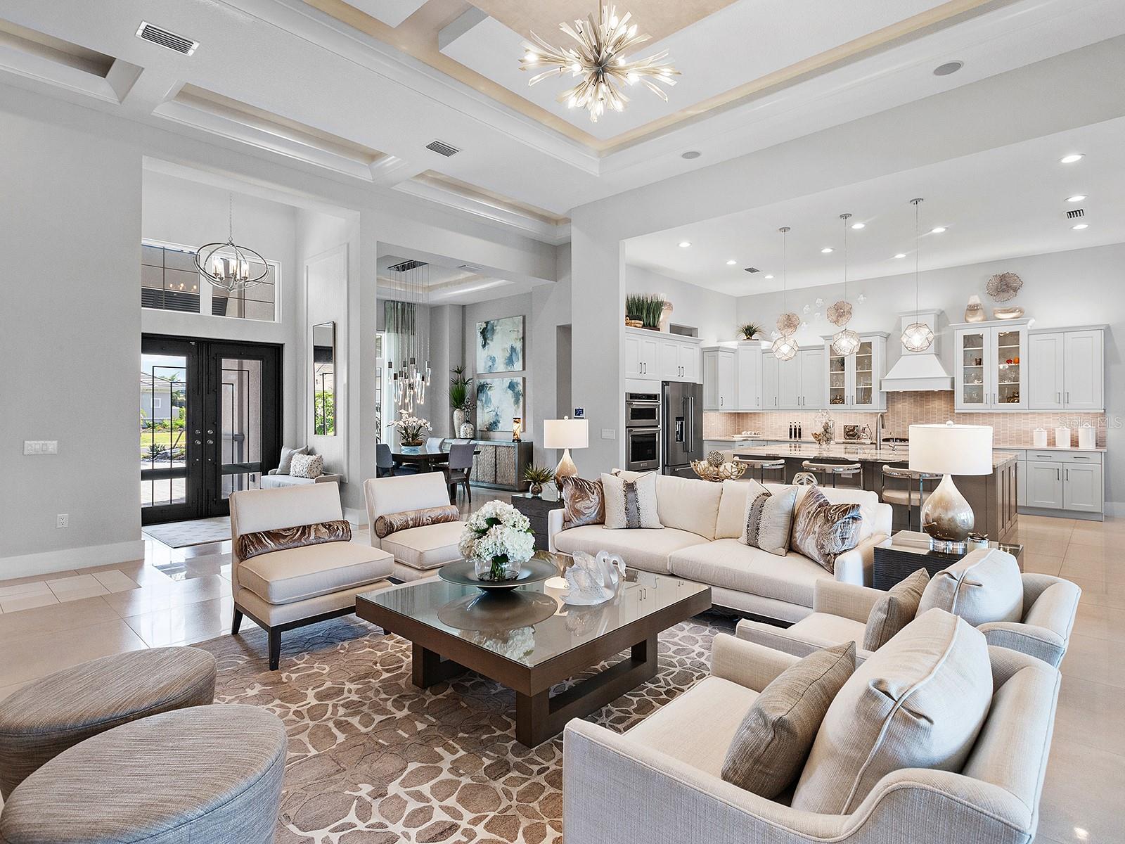 LAKE CLUB - Residential