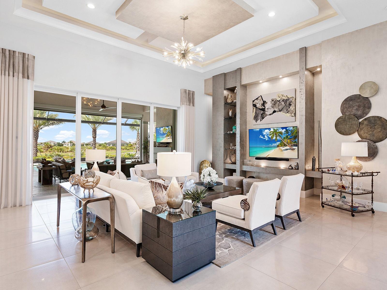 LAKE CLUB - Residential