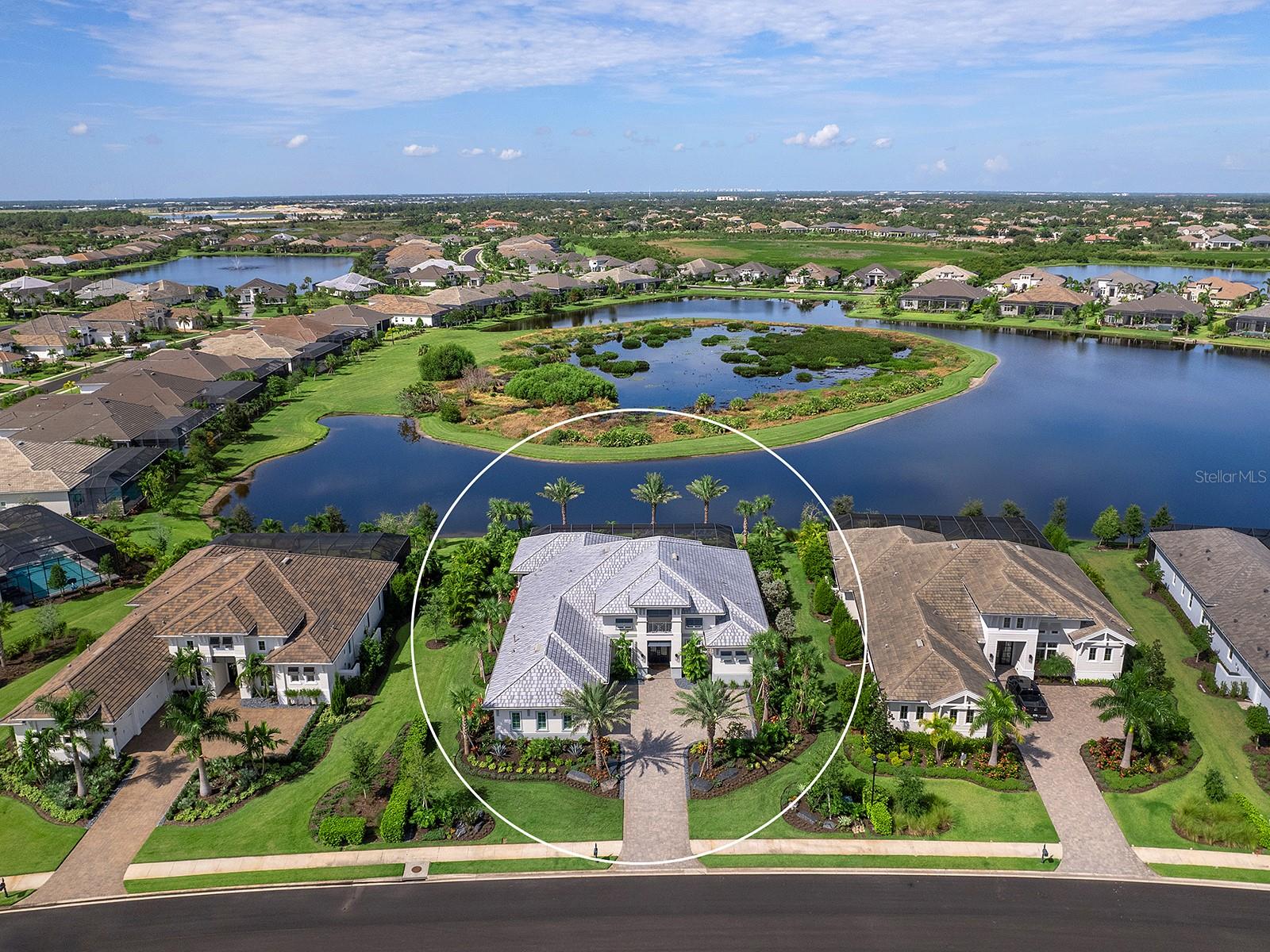 LAKE CLUB - Residential