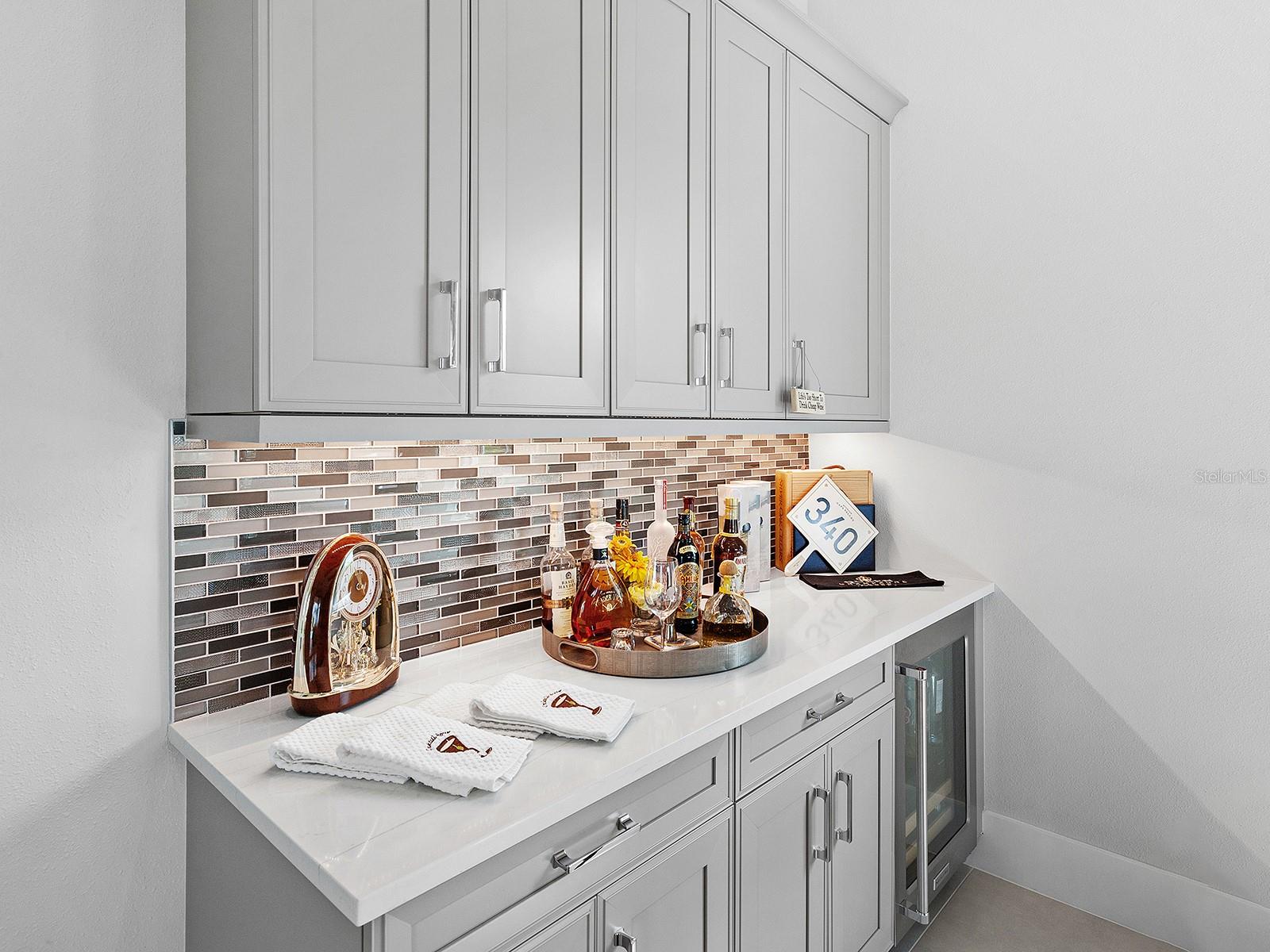 LAKE CLUB - Residential