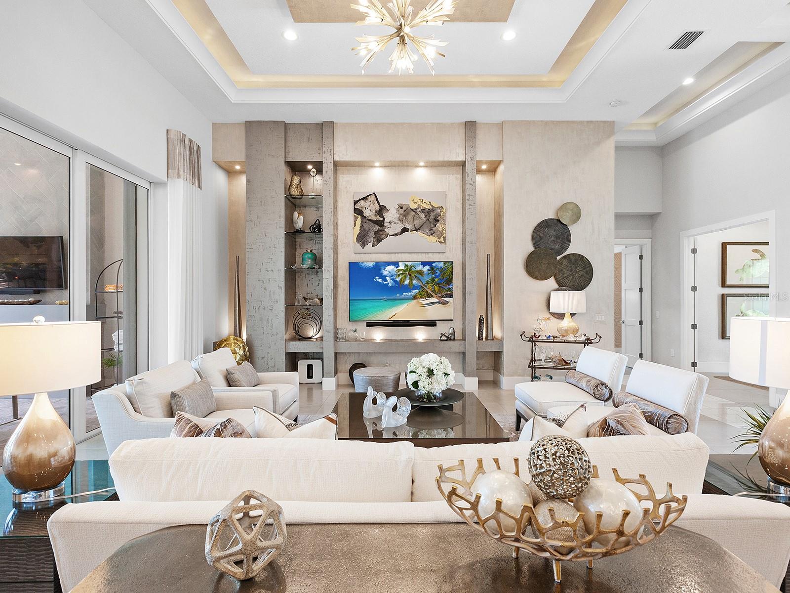 LAKE CLUB - Residential