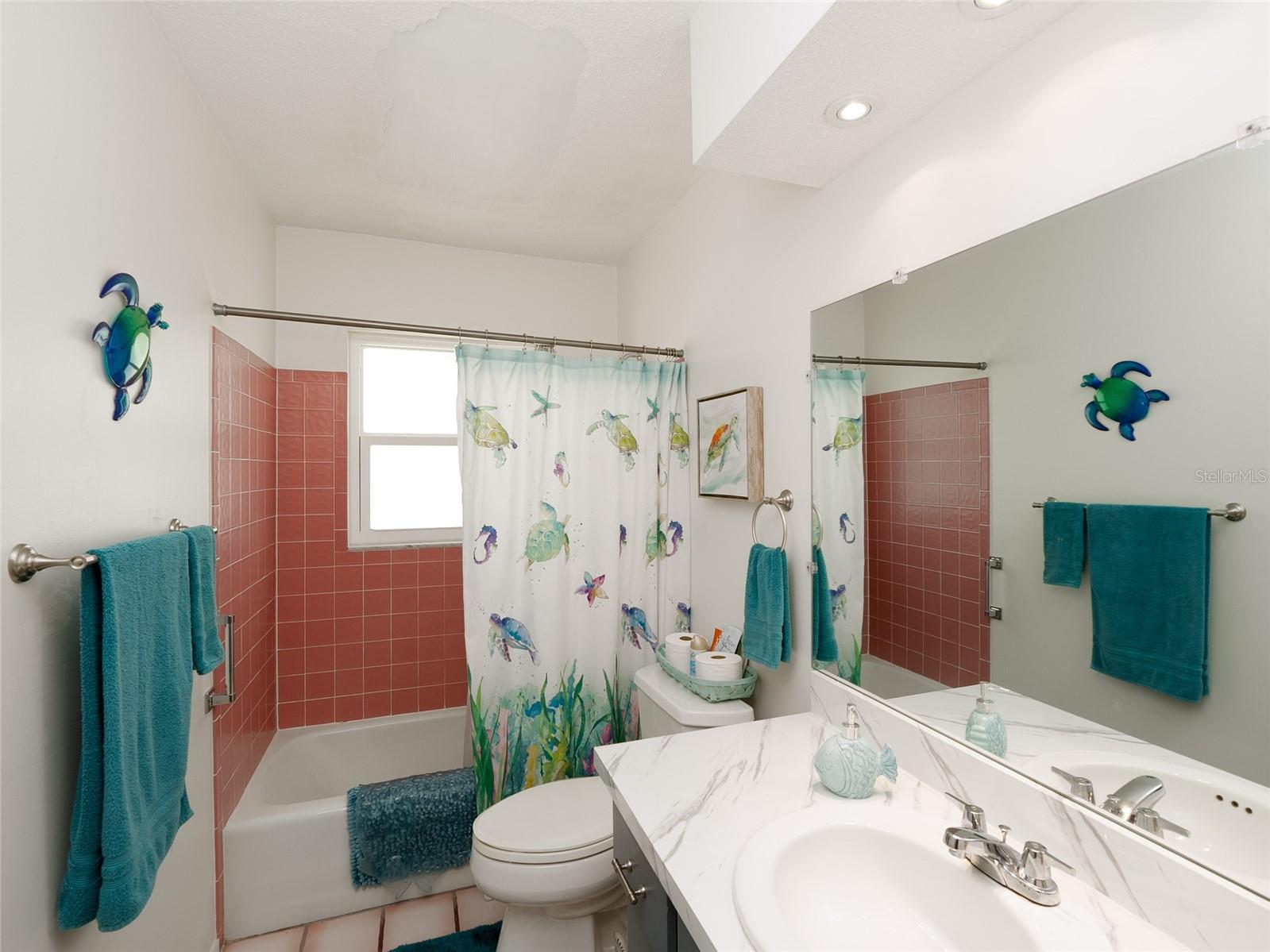 ENGLEWOOD ISLES SUB - Residential