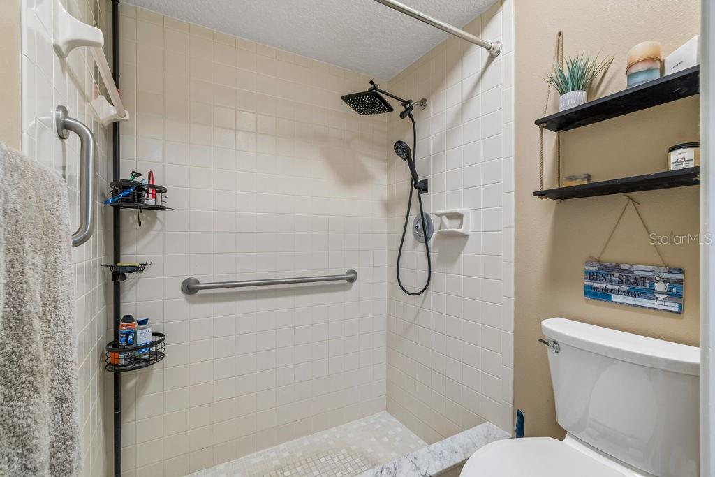 BAY PARK ESTATES - Residential