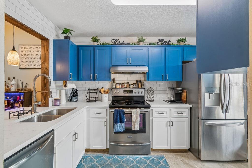 BAY PARK ESTATES - Residential