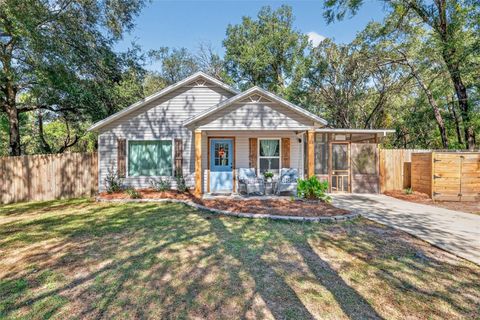 13 BAY COURT RUN OCKLAWAHA FL 32179