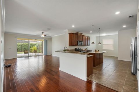 Single Family Residence in WINTER HAVEN FL 4039 BEDFORD AVENUE 6.jpg