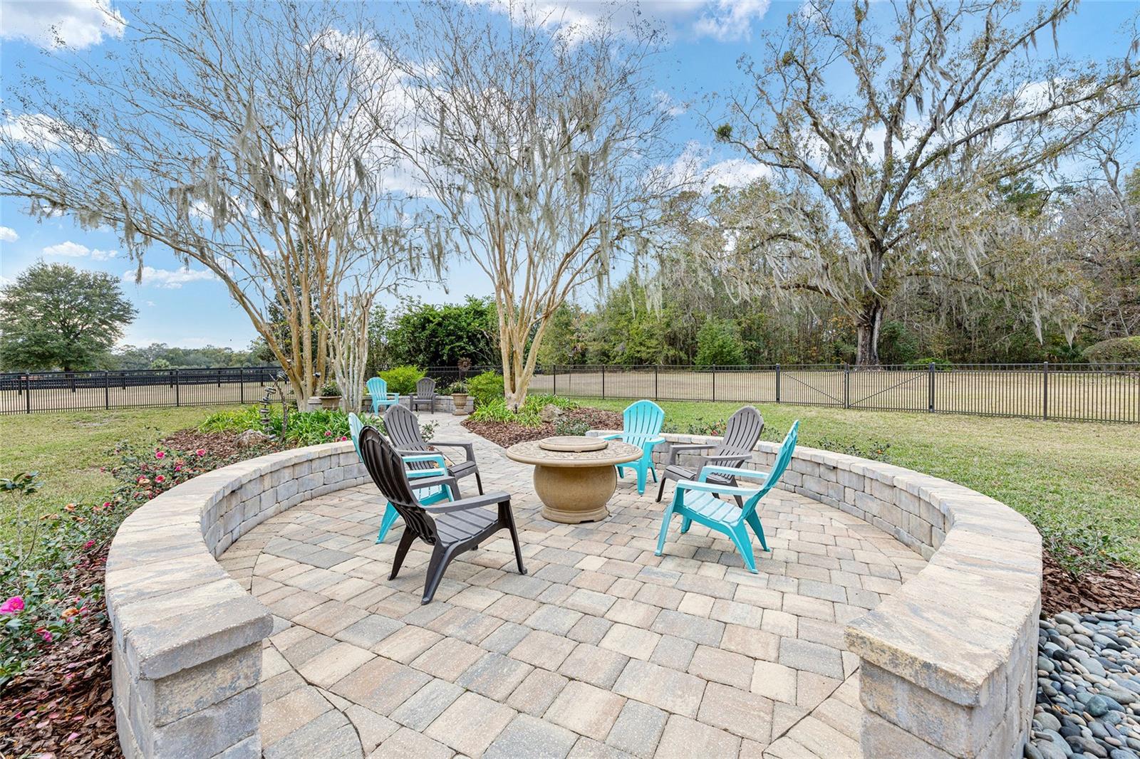 COUNTRY CLUB FARMS A HAMLET - Residential