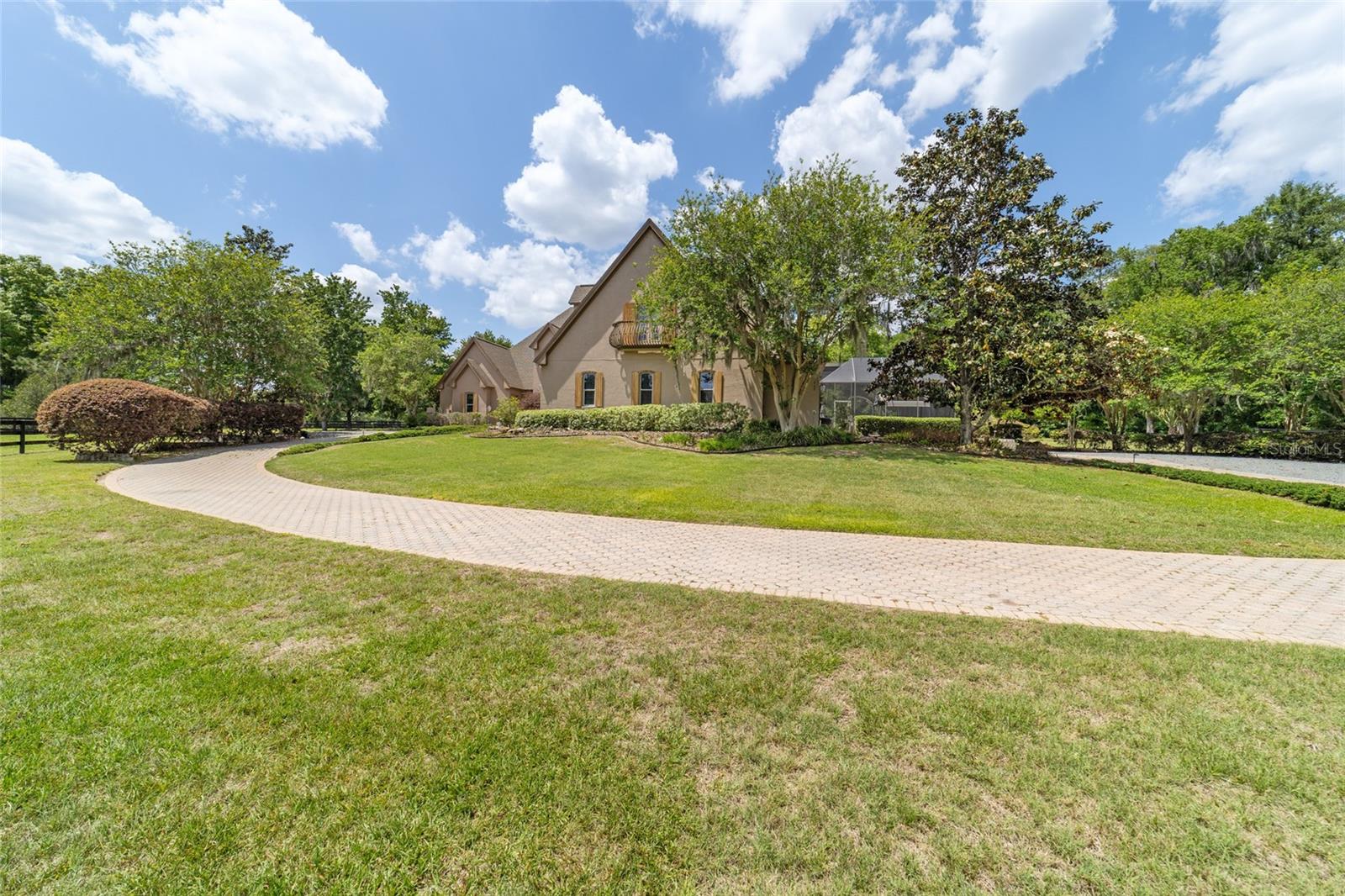 COUNTRY CLUB FARMS A HAMLET - Residential