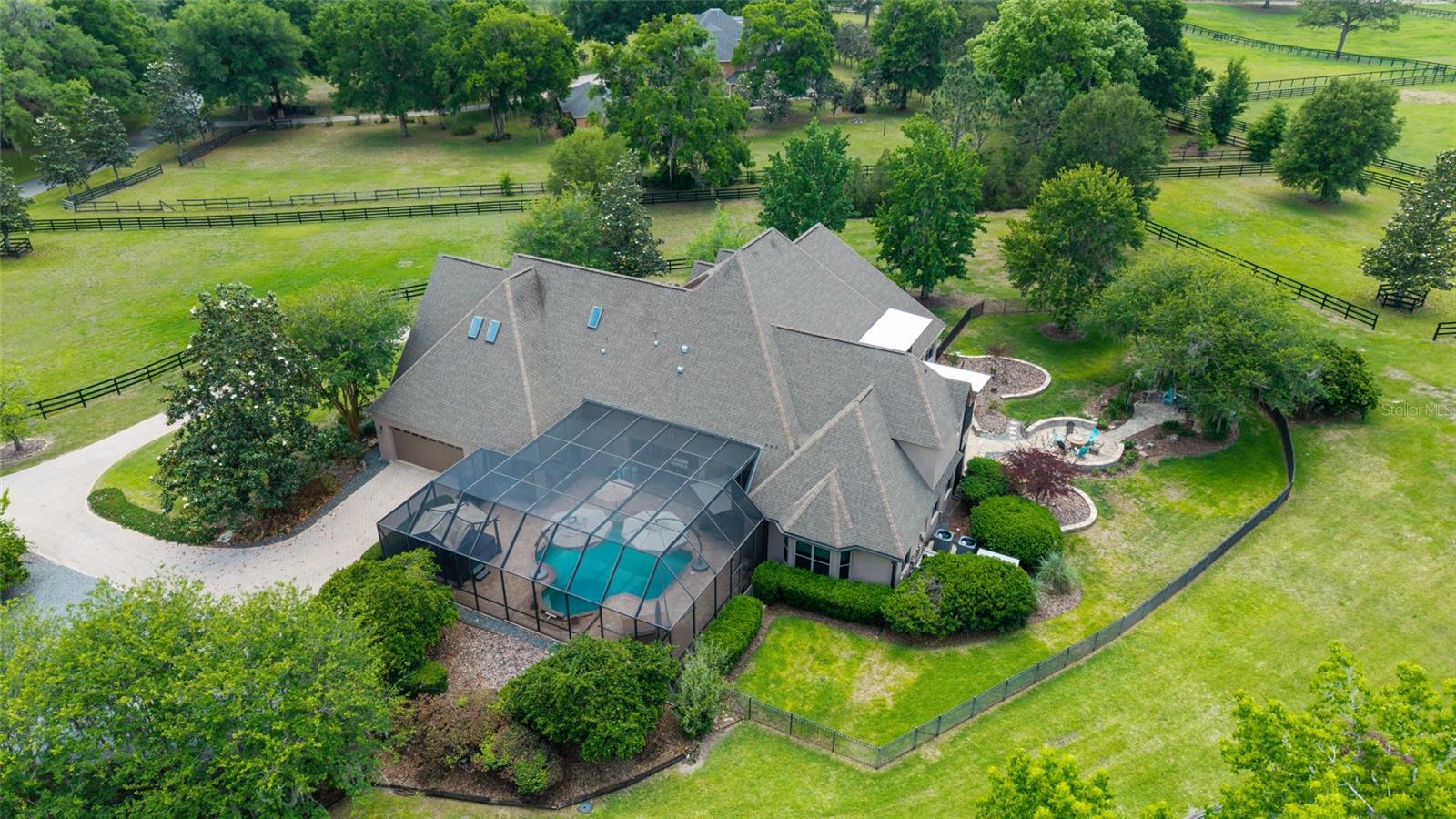 COUNTRY CLUB FARMS A HAMLET - Residential