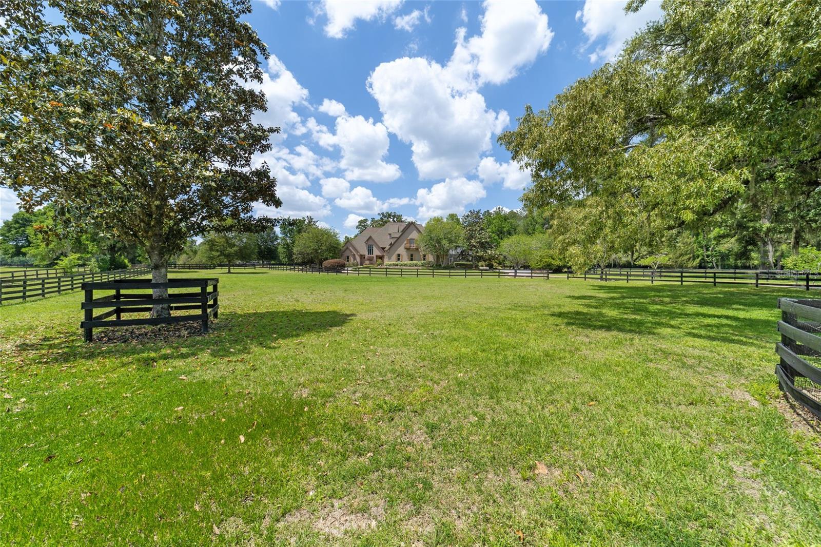 COUNTRY CLUB FARMS A HAMLET - Residential