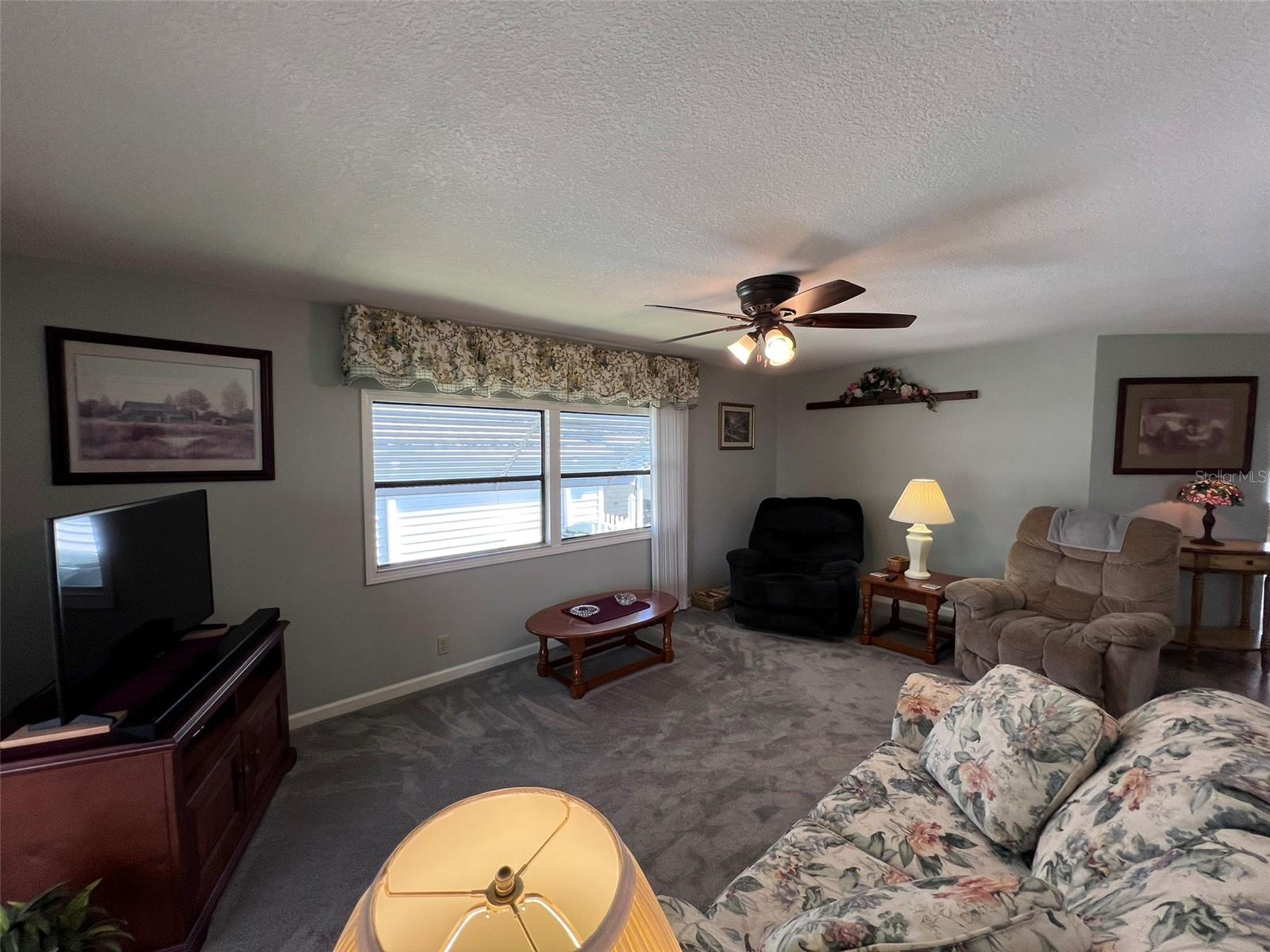 FLORAL LAKES - Residential