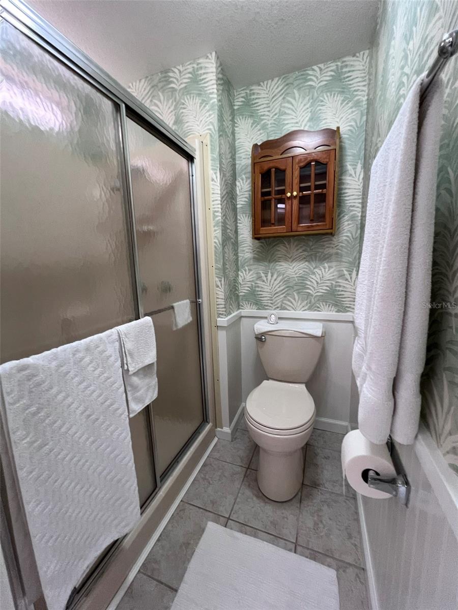 FLORAL LAKES - Residential