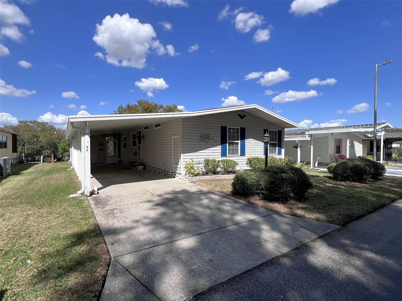 FLORAL LAKES - Residential