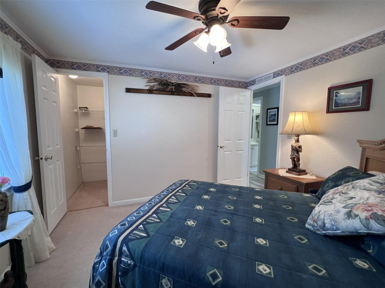 FLORAL LAKES - Residential