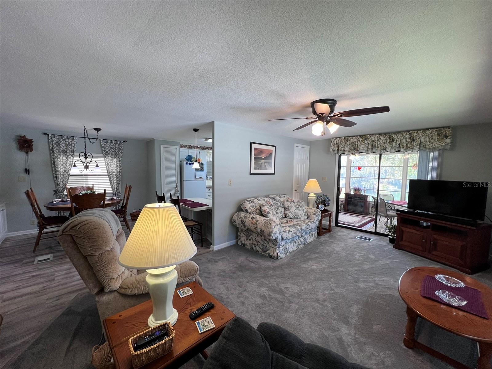 FLORAL LAKES - Residential