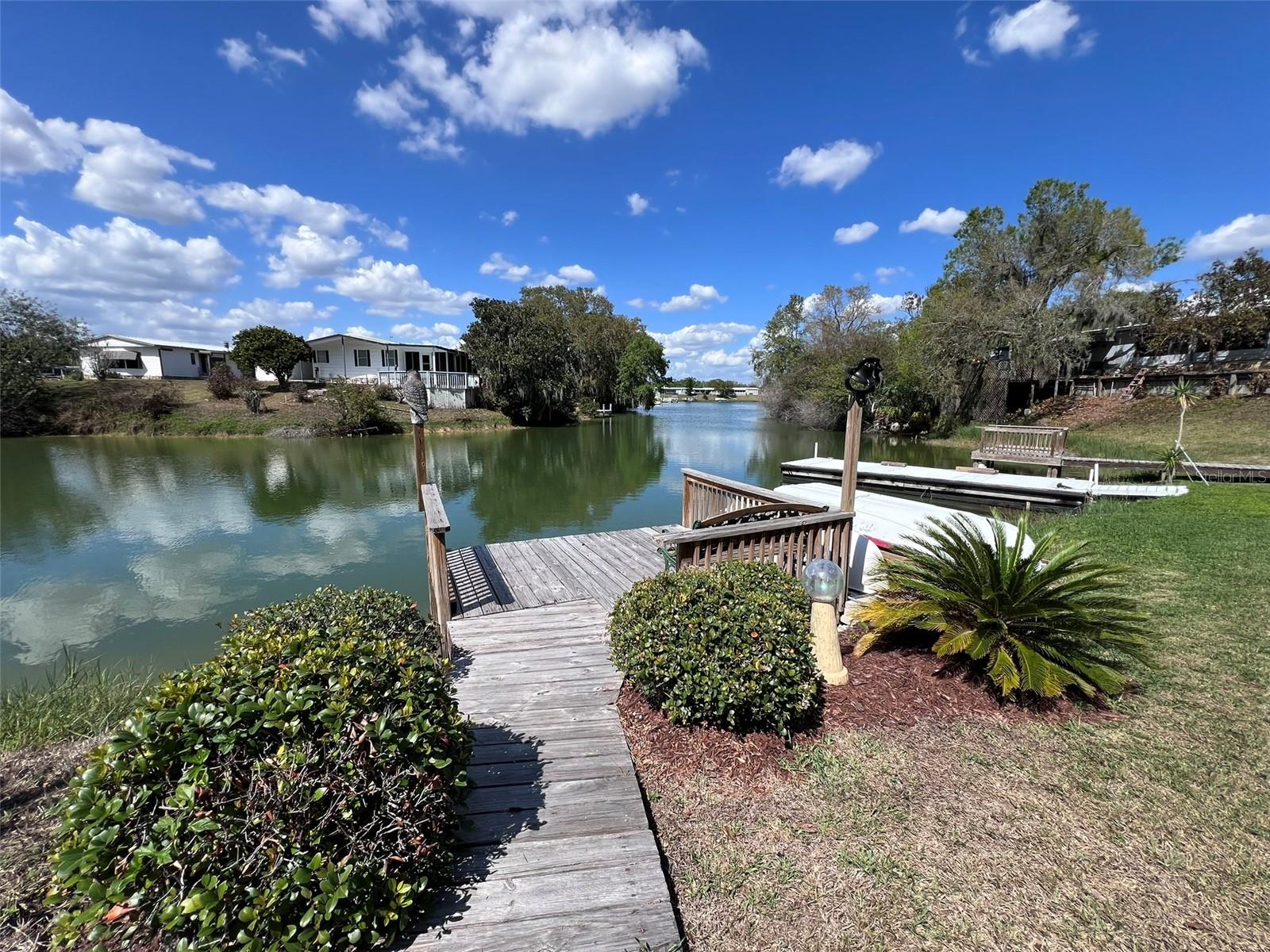 FLORAL LAKES - Residential