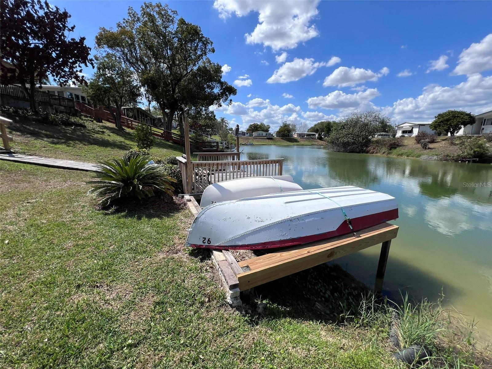FLORAL LAKES - Residential