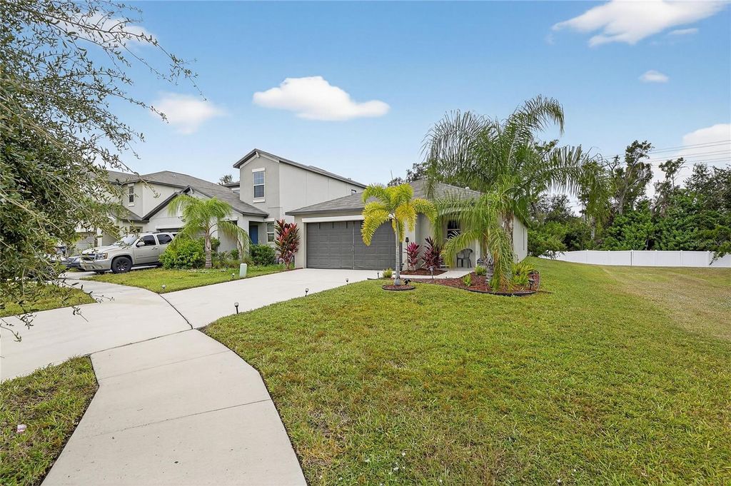 Photo of 921 Fennel Seed Way, Ruskin, FL 33570 (MLS # TB8445147)