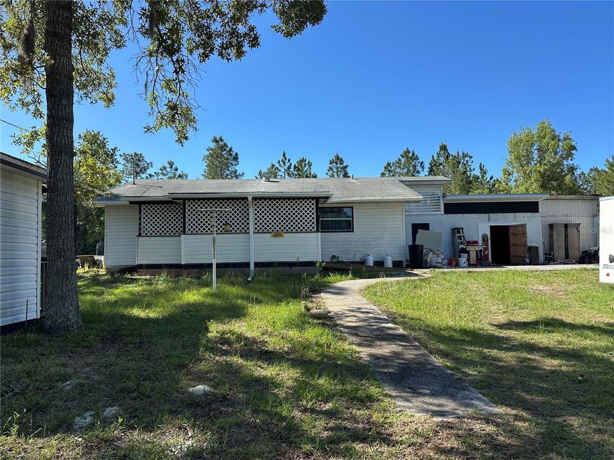 Tucked away at the end of a quiet road just off Turkey Oak, this half-acre property offers privacy, space, and opportunity. Surrounded by natural Florida beauty, this home is ready for a new owner to bring their vision and updates to life. Never Flooded.
Set on a generous ½-acre lot, with room to spread out—both inside and out. The property features a detached shed, a garage/workshop ideal for hobbies or storage, and ample living space within the home. Kitchen is equipped with a gas range. Well and septic already in place, you have the freedom that comes with country-style living.

Enjoy peaceful surroundings with the convenience of being just minutes from the heart of Crystal River, where shopping, dining, and everyday amenities are easily accessible. For boating and outdoor enthusiasts, you’re only 4.6 miles from nearby boat ramps off Ft Island Trail, making it easy to get out on the water and experience the best of Florida’s Nature Coast.
Opportunity for a renovation project, investment, or a private place to call home, this property is full of potential and waiting for your personal touch.
