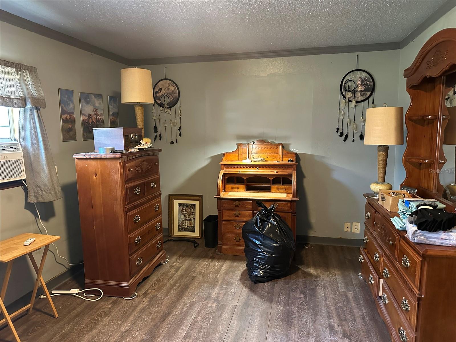 HOLIDAY ACRES - Residential