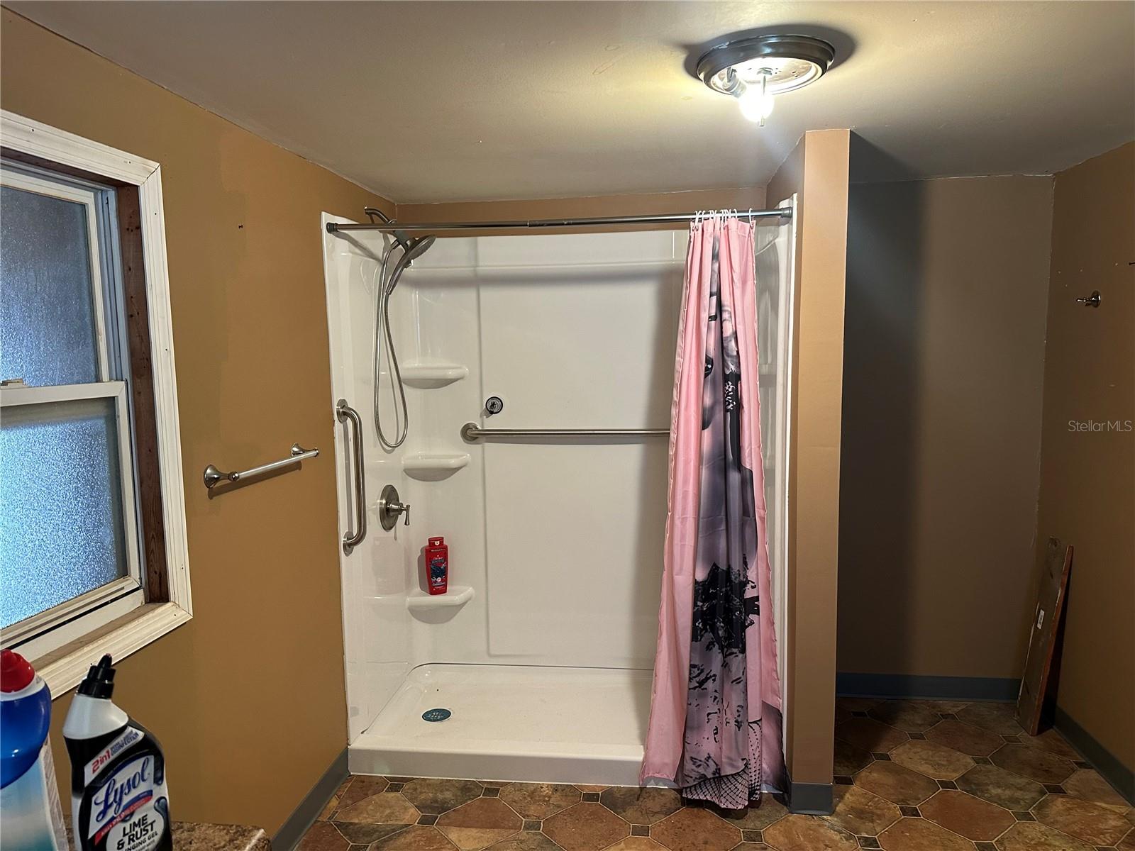 HOLIDAY ACRES - Residential