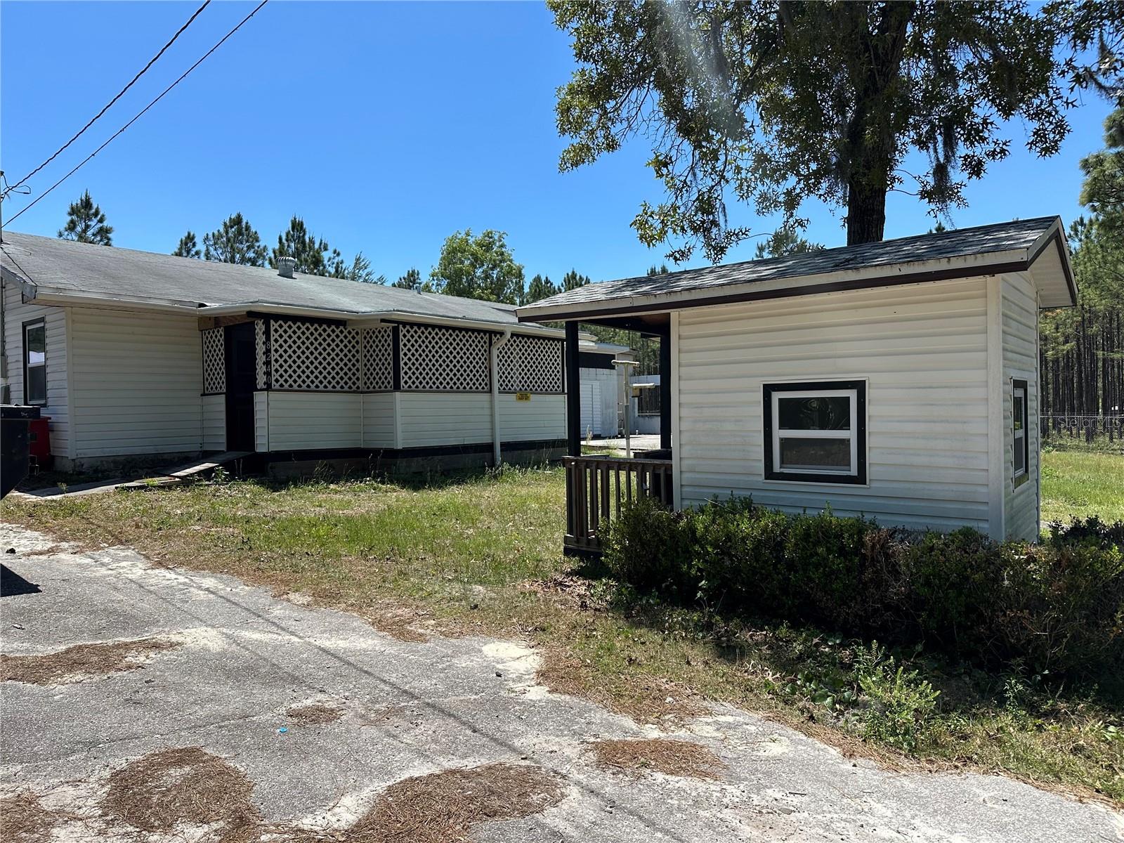 HOLIDAY ACRES - Residential