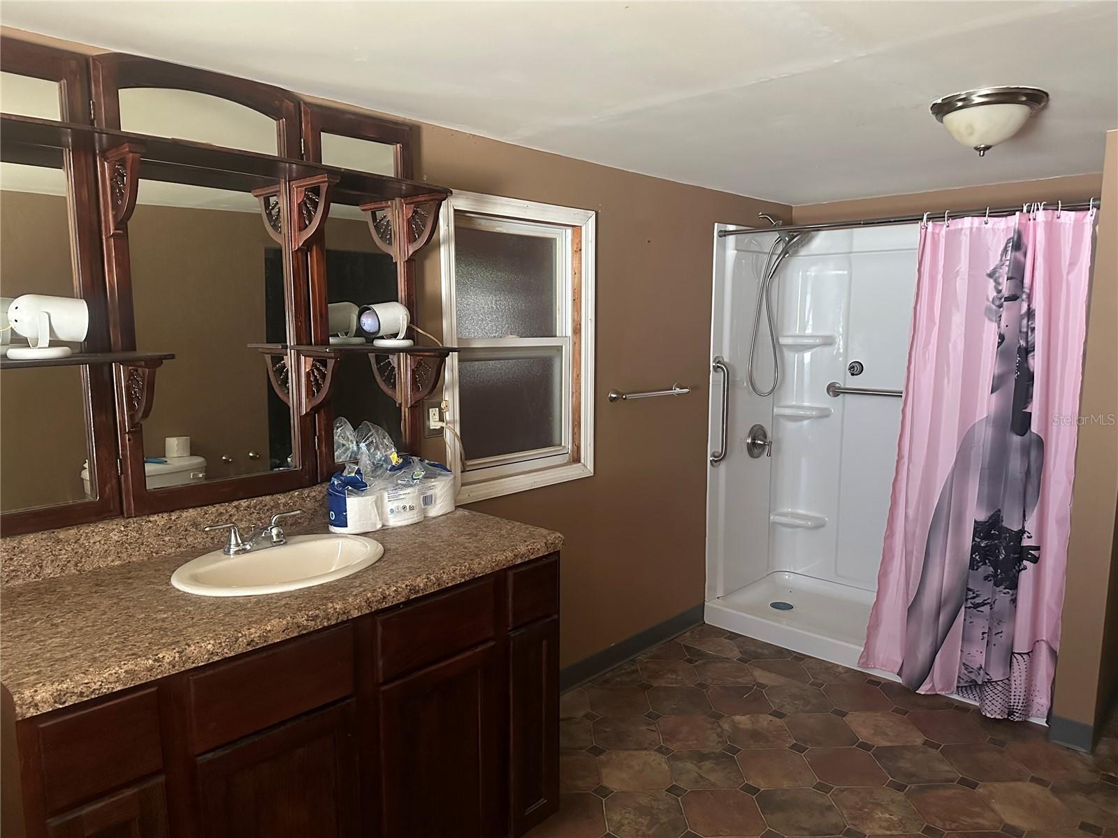 HOLIDAY ACRES - Residential