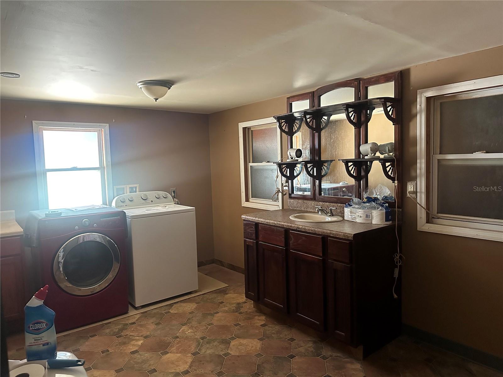 HOLIDAY ACRES - Residential