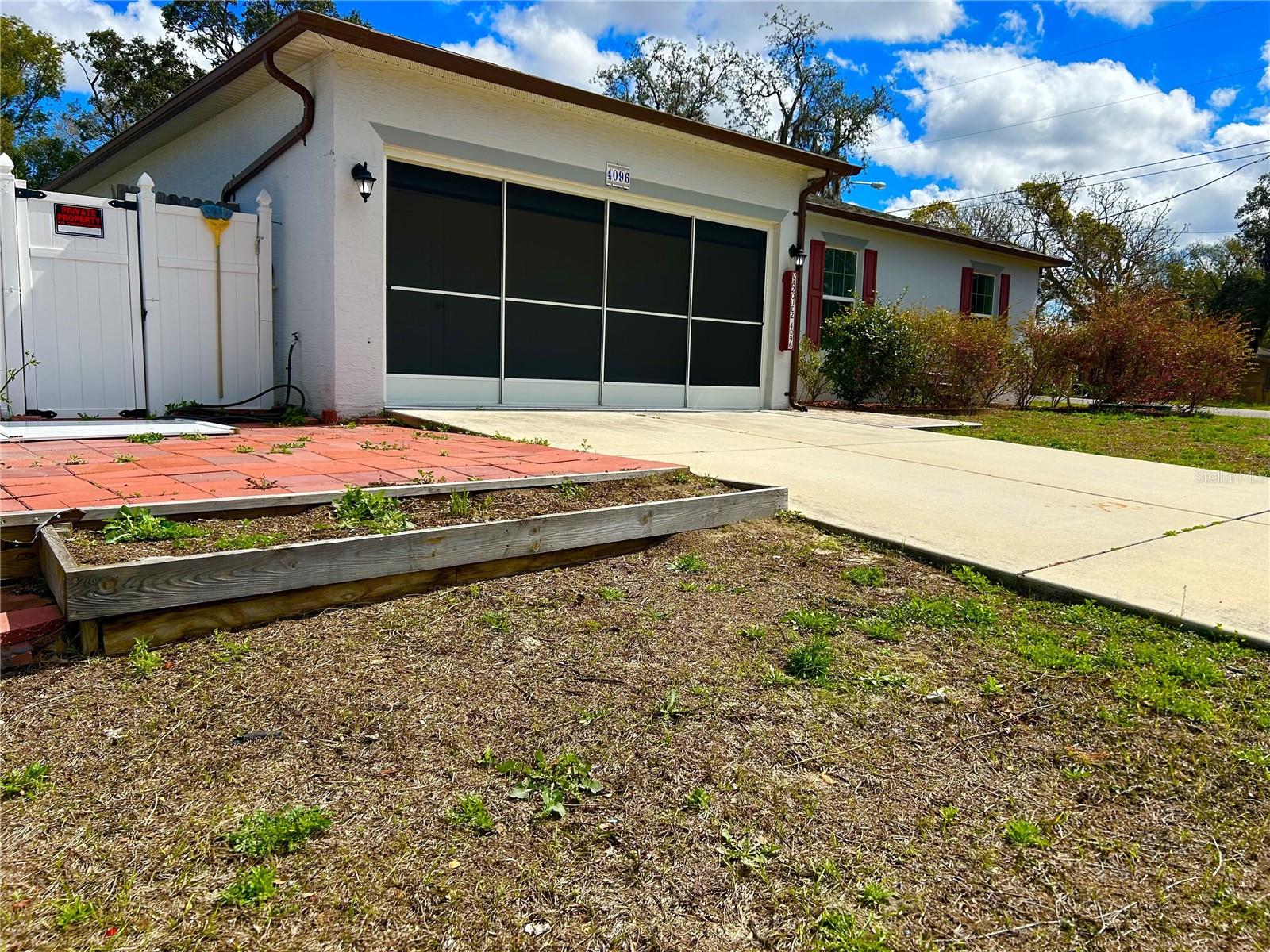 WEEKI WACHEE WOODLANDS - Residential