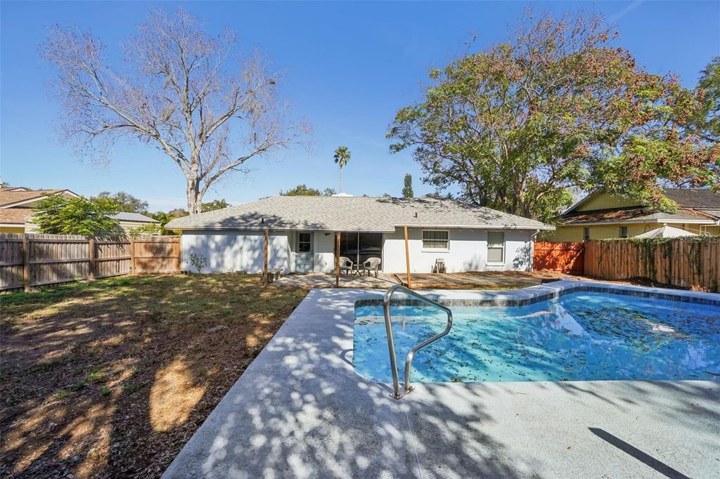 Photo of 618 Rollingwood Lane, Valrico, FL 33594 (MLS # TB8465396)