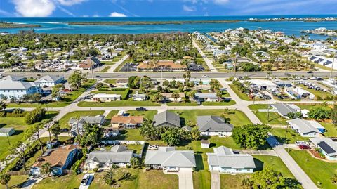 Photo of 2810 9th Street, Englewood, FL 34224 (MLS # N6141025)