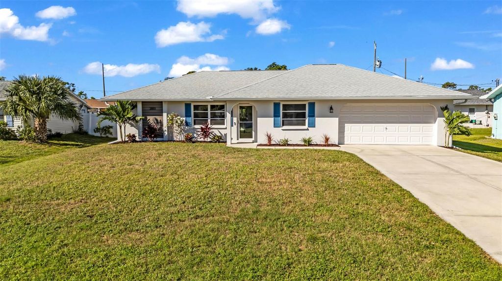Photo of 2810 9th Street, Englewood, FL 34224 (MLS # N6141025)