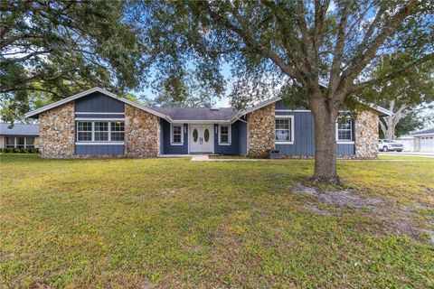Photo of 805 Leopard Trail, Winter Springs, FL 32708 (MLS # O6354441)