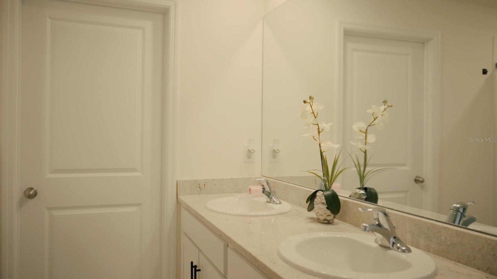 RYE CROSSING - Residential