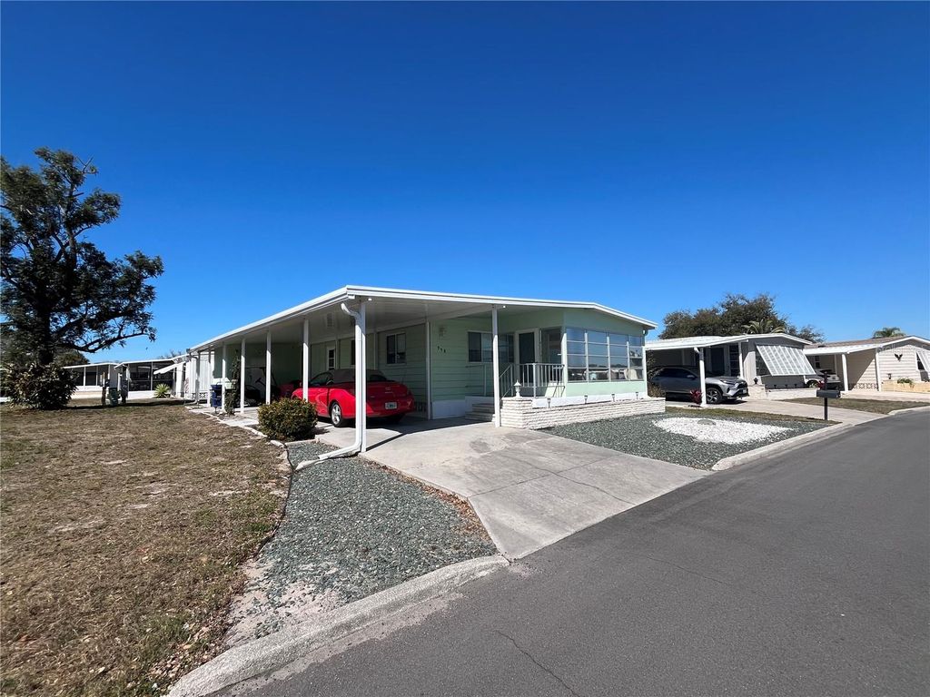 Photo of 958 Cortina Boulevard, Venice, FL 34285 (MLS # N6143149)