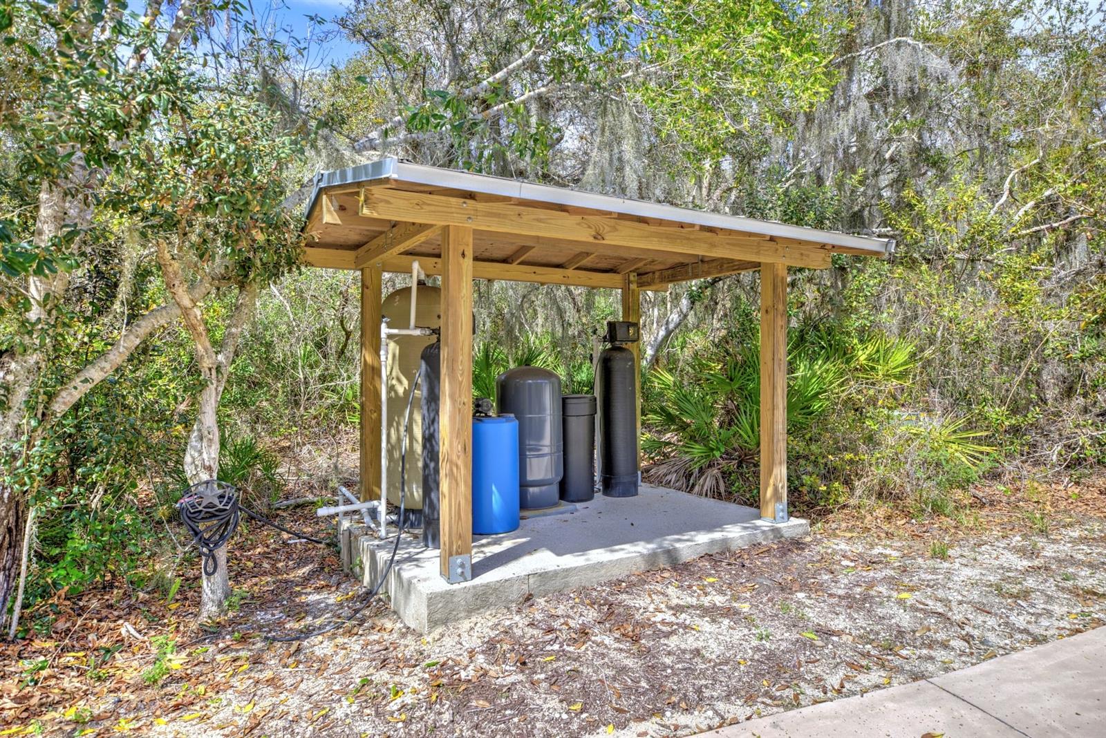 CHILDS BAY - Residential