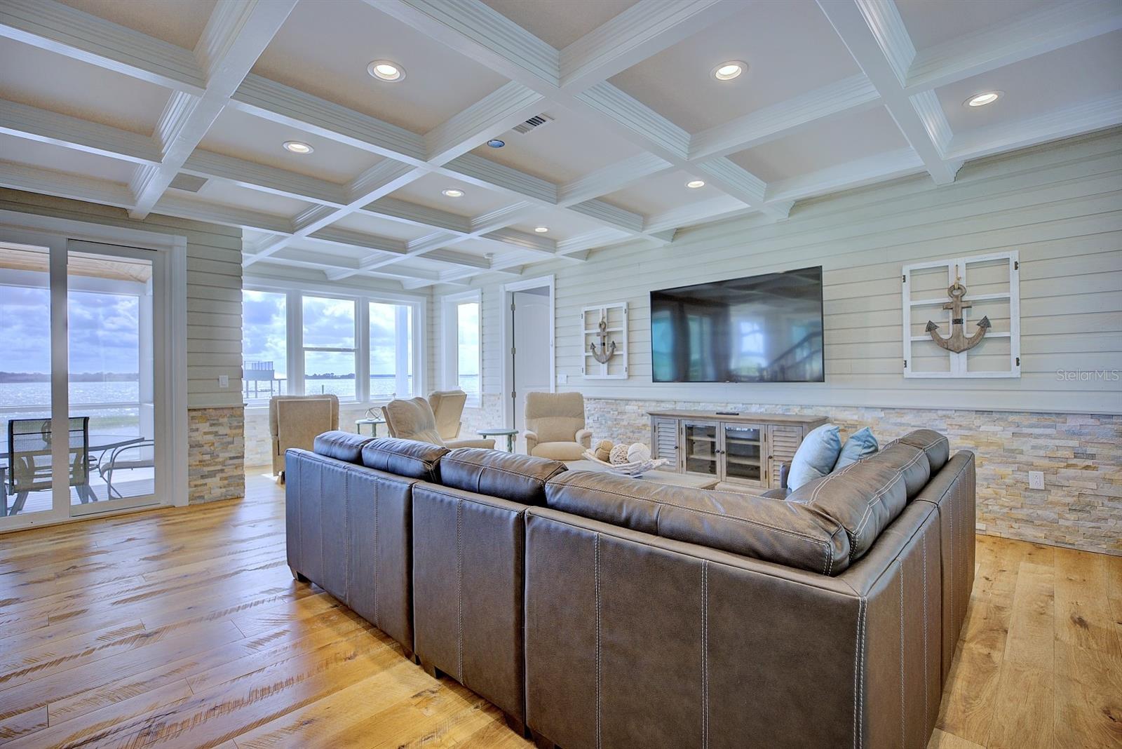 CHILDS BAY - Residential