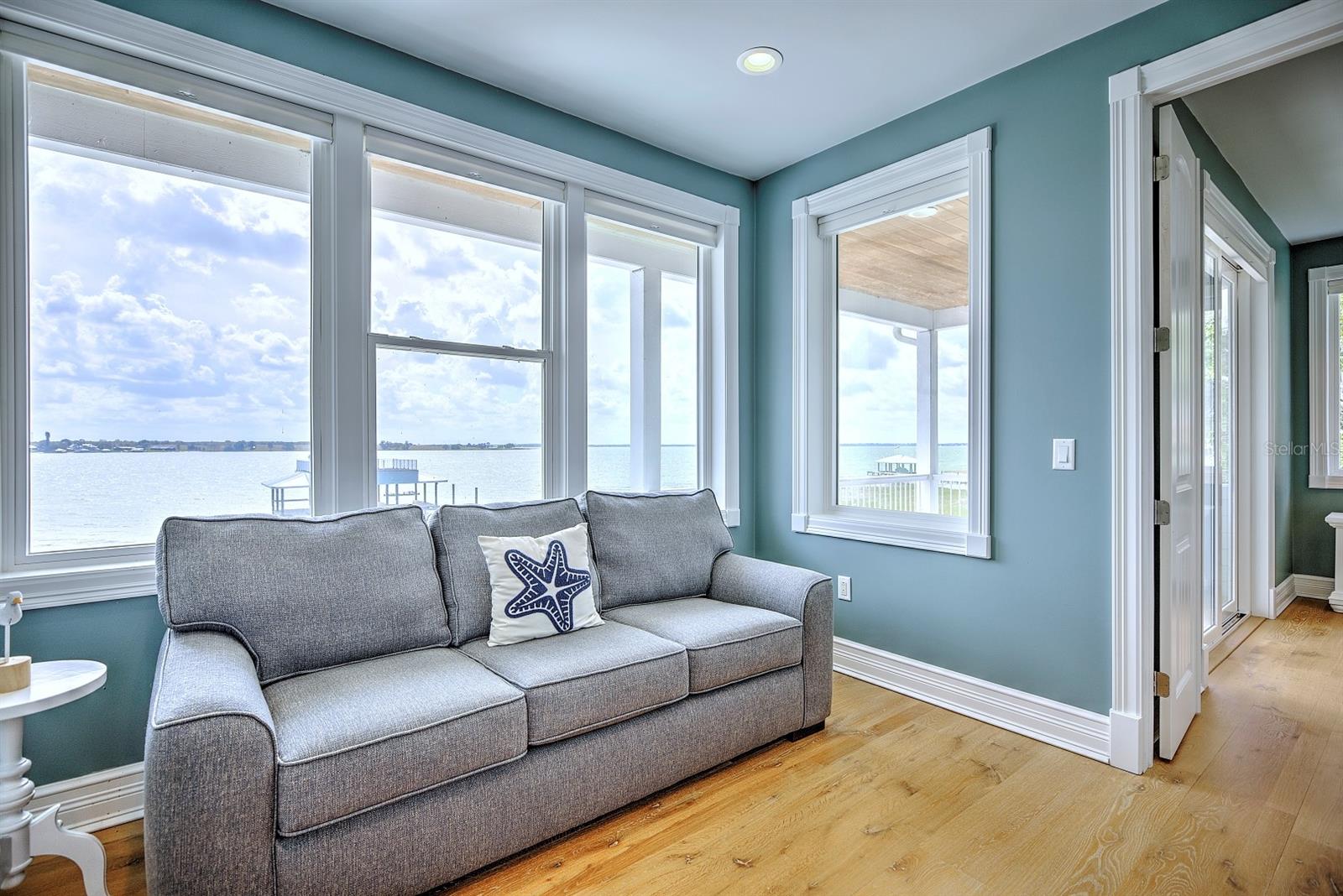 CHILDS BAY - Residential