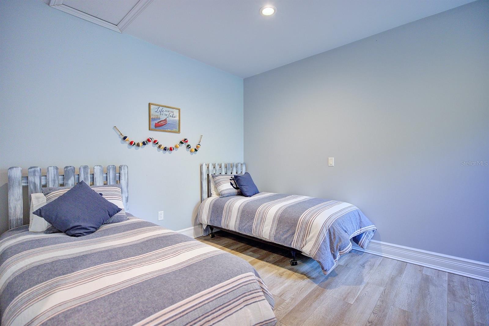 CHILDS BAY - Residential