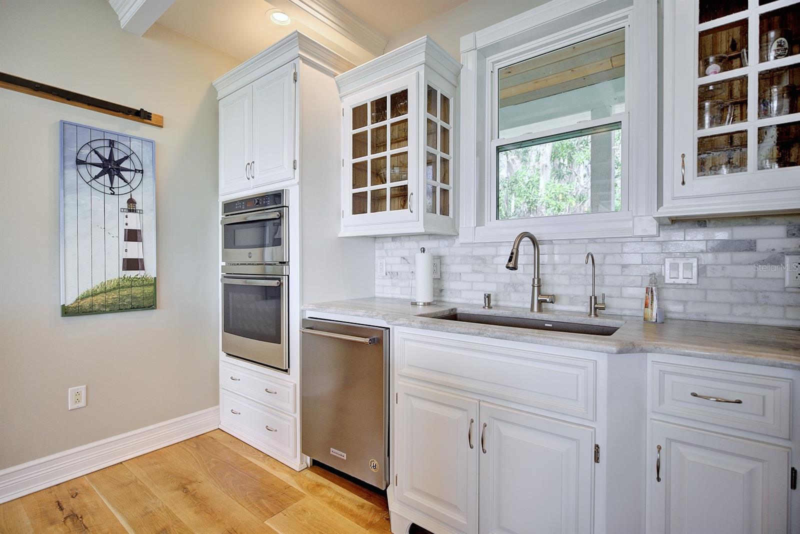 CHILDS BAY - Residential