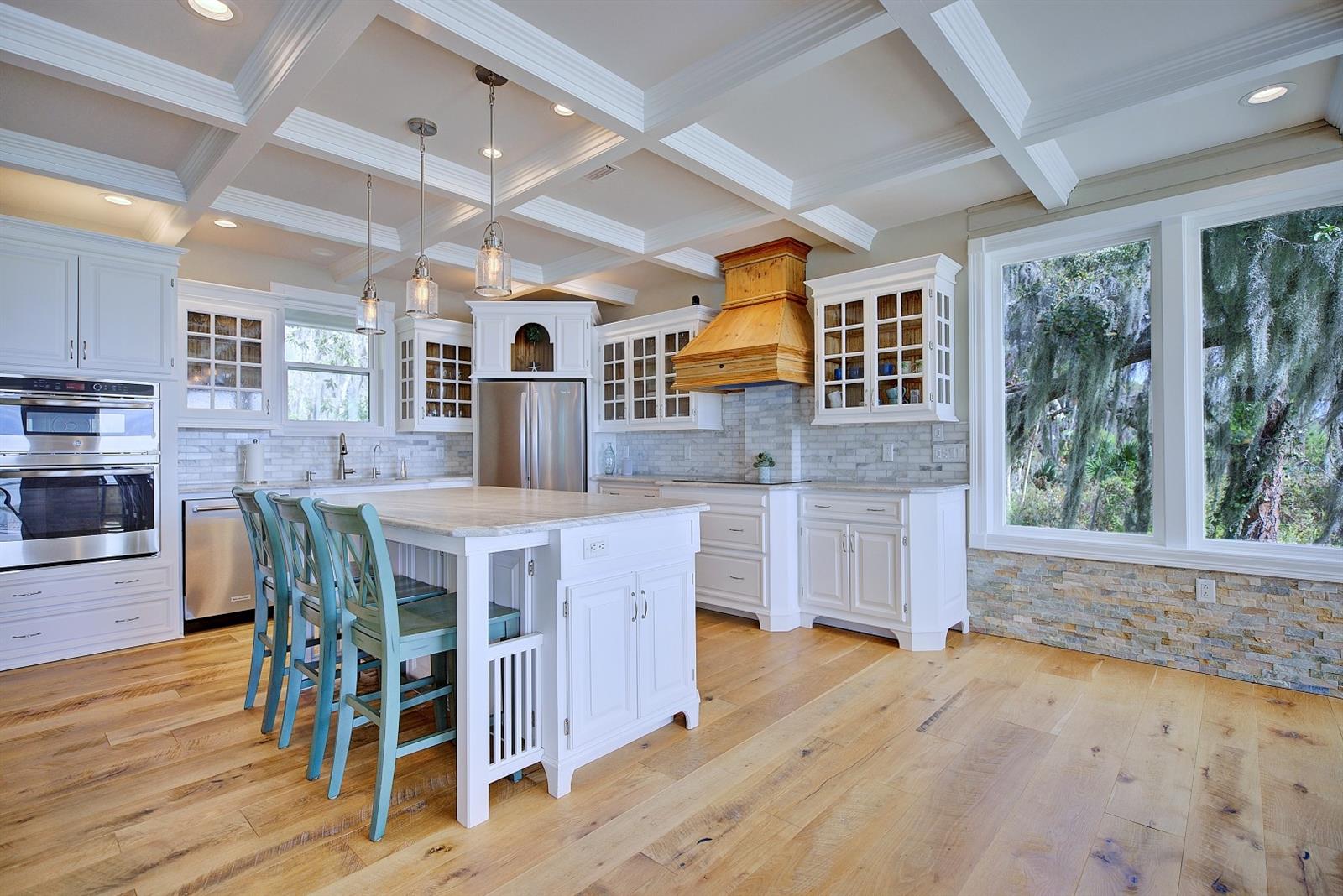 CHILDS BAY - Residential