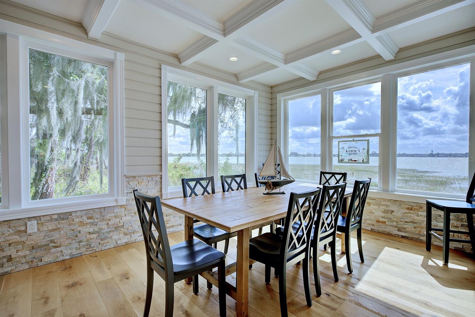 CHILDS BAY - Residential