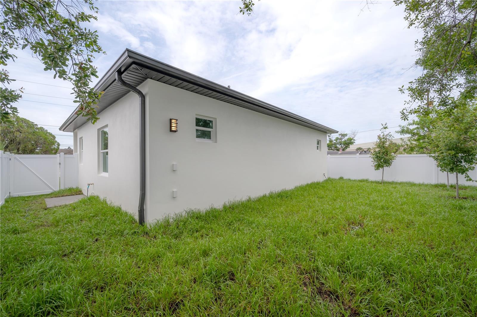 BROADMOOR PARK REV - Residential Income