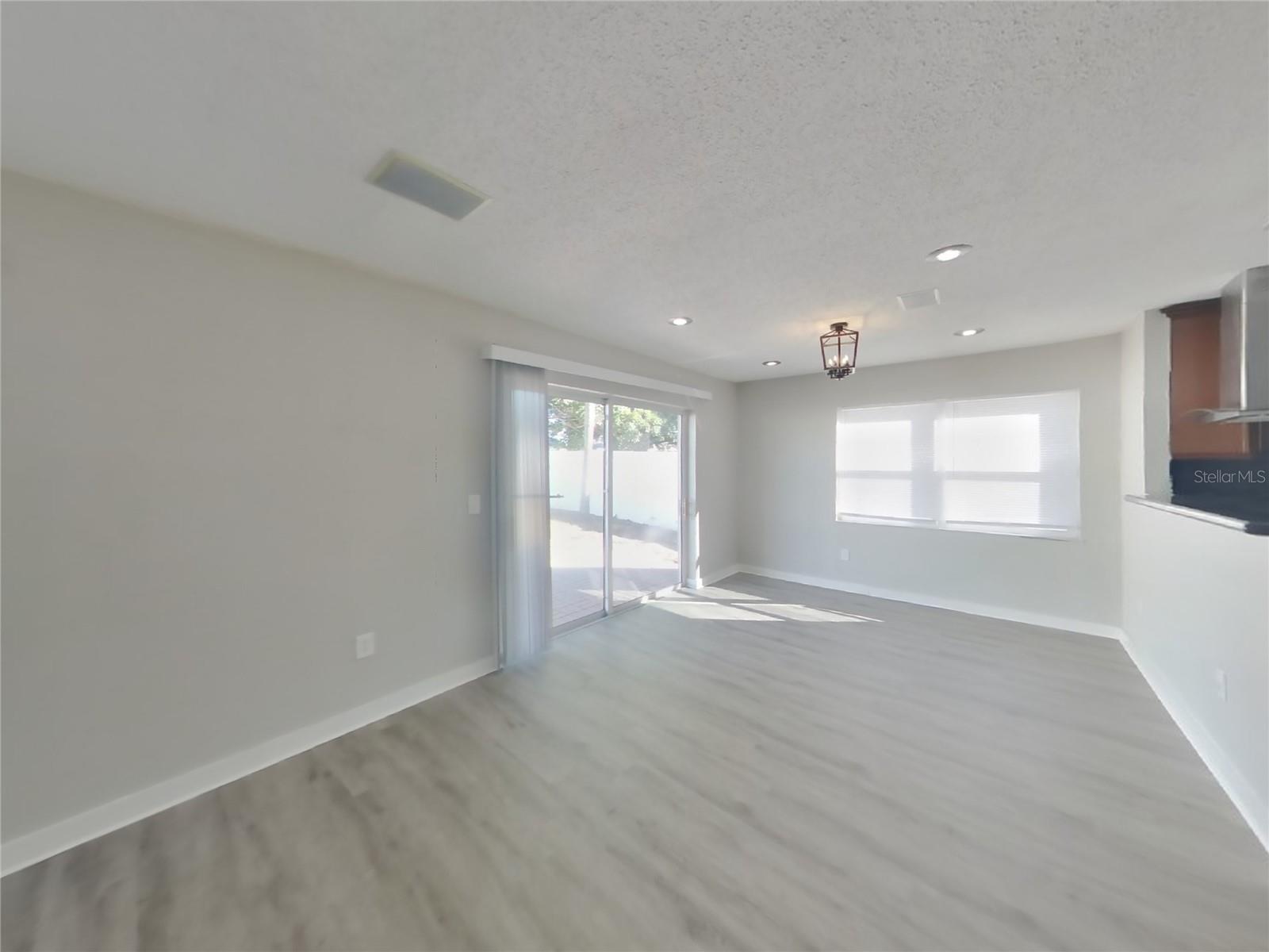 CARROLLWOOD MEADOWS UNIT II SE - Residential Lease