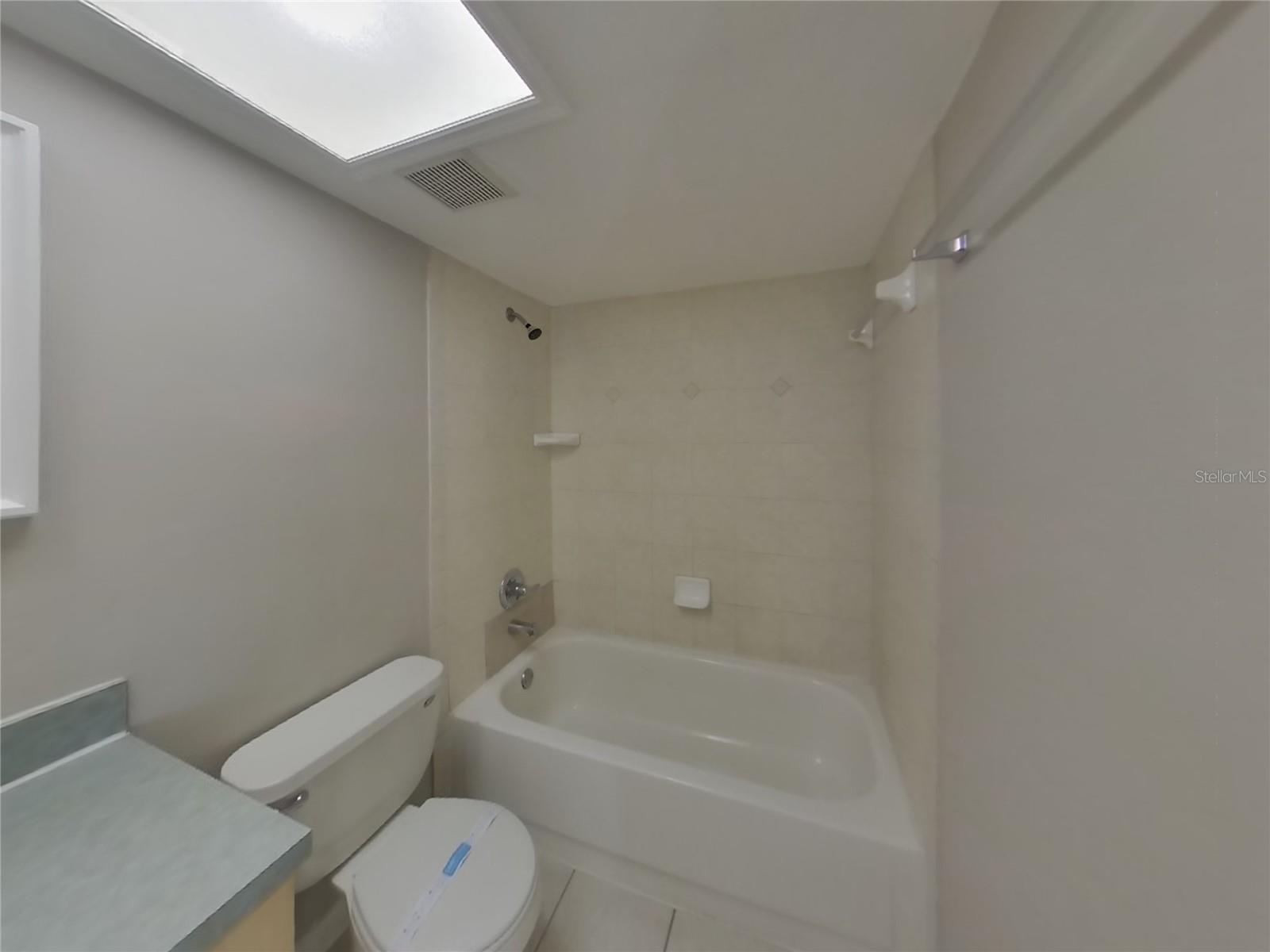 CARROLLWOOD MEADOWS UNIT II SE - Residential Lease