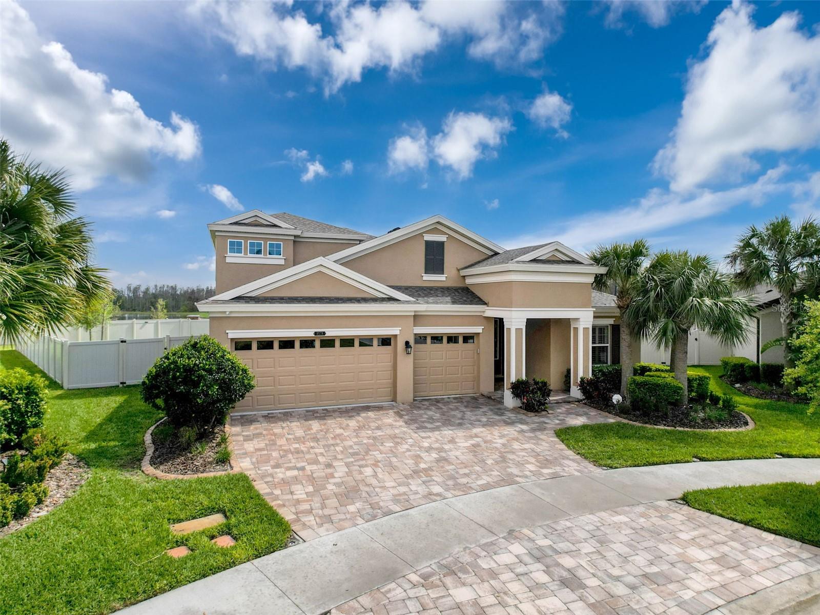 8578 GIBBONS GROVE LOOP