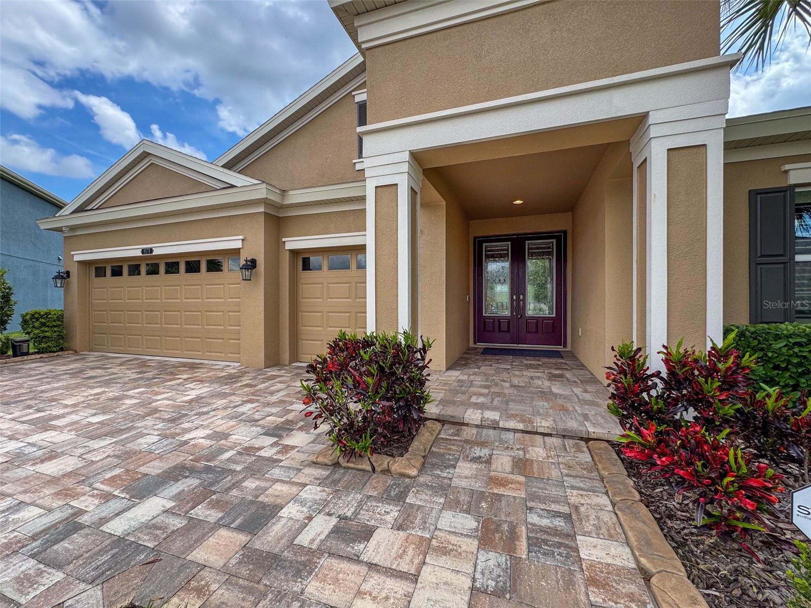 8578 GIBBONS GROVE LOOP