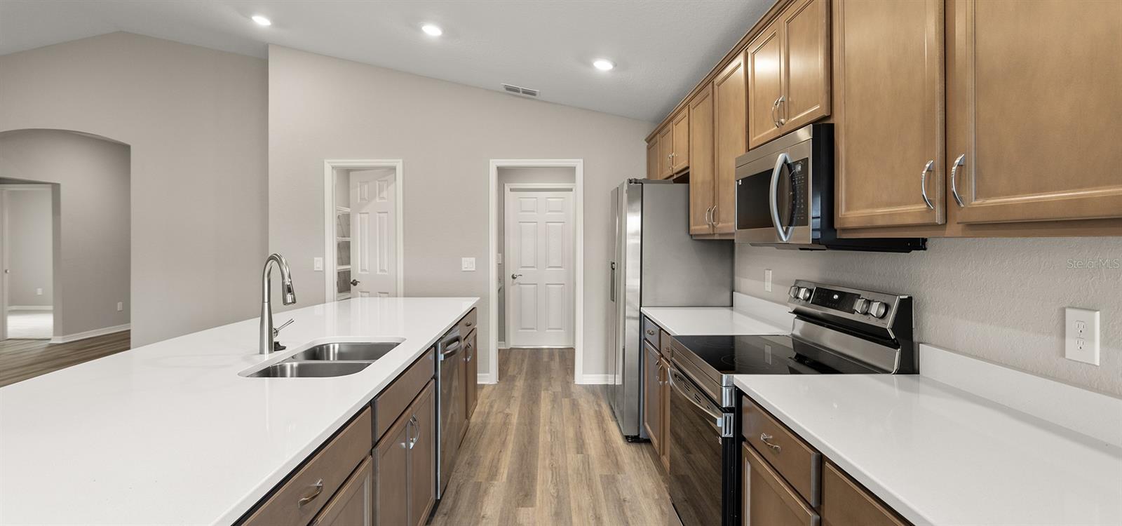 5587 BUCKEYE BEND DRIVE